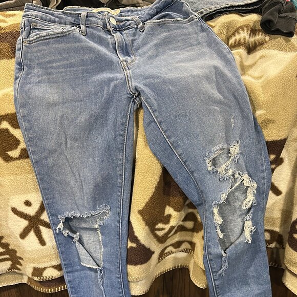High Rise Skinny Levi's - Picture 1 of 1